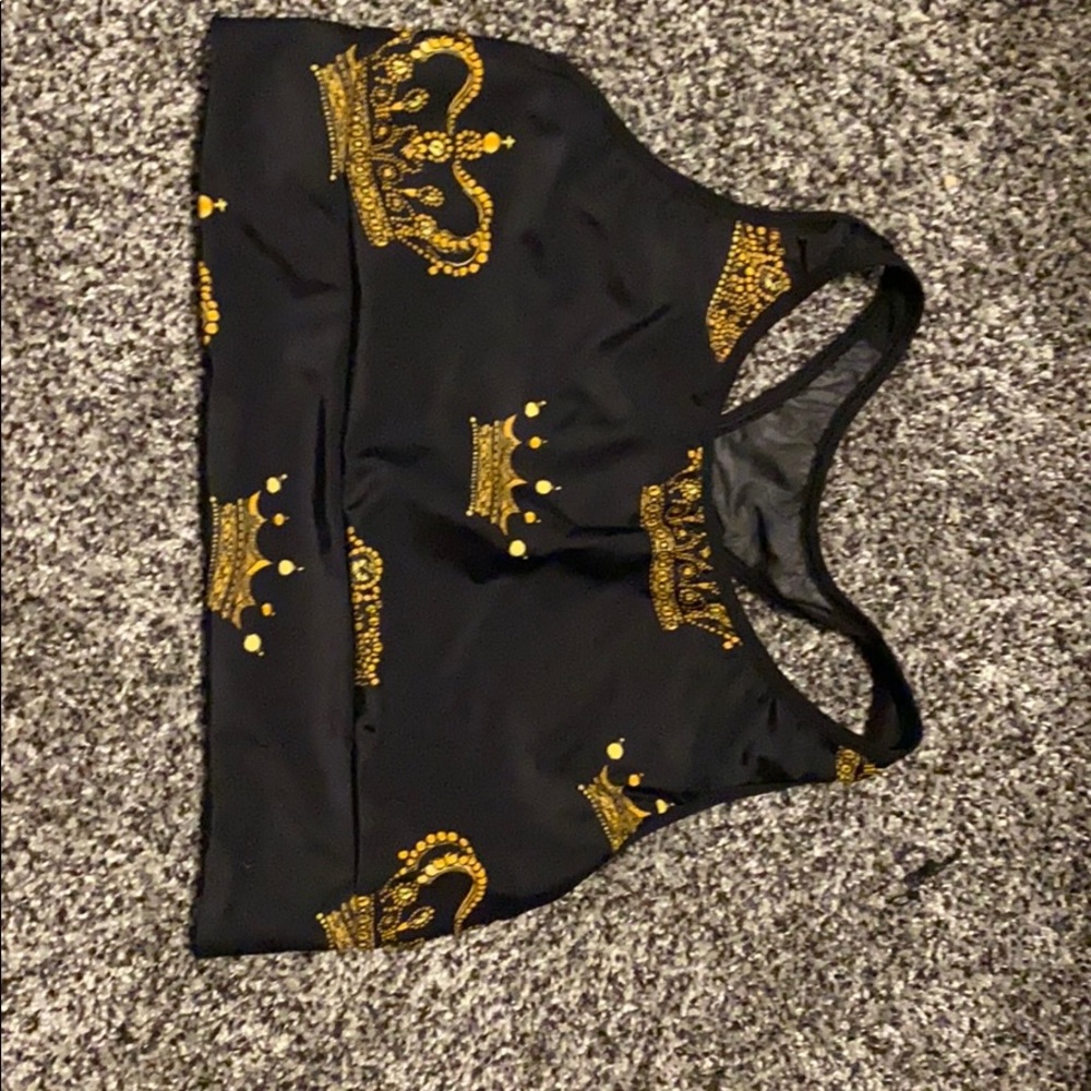 Sports bra worn a few times no wear and tear